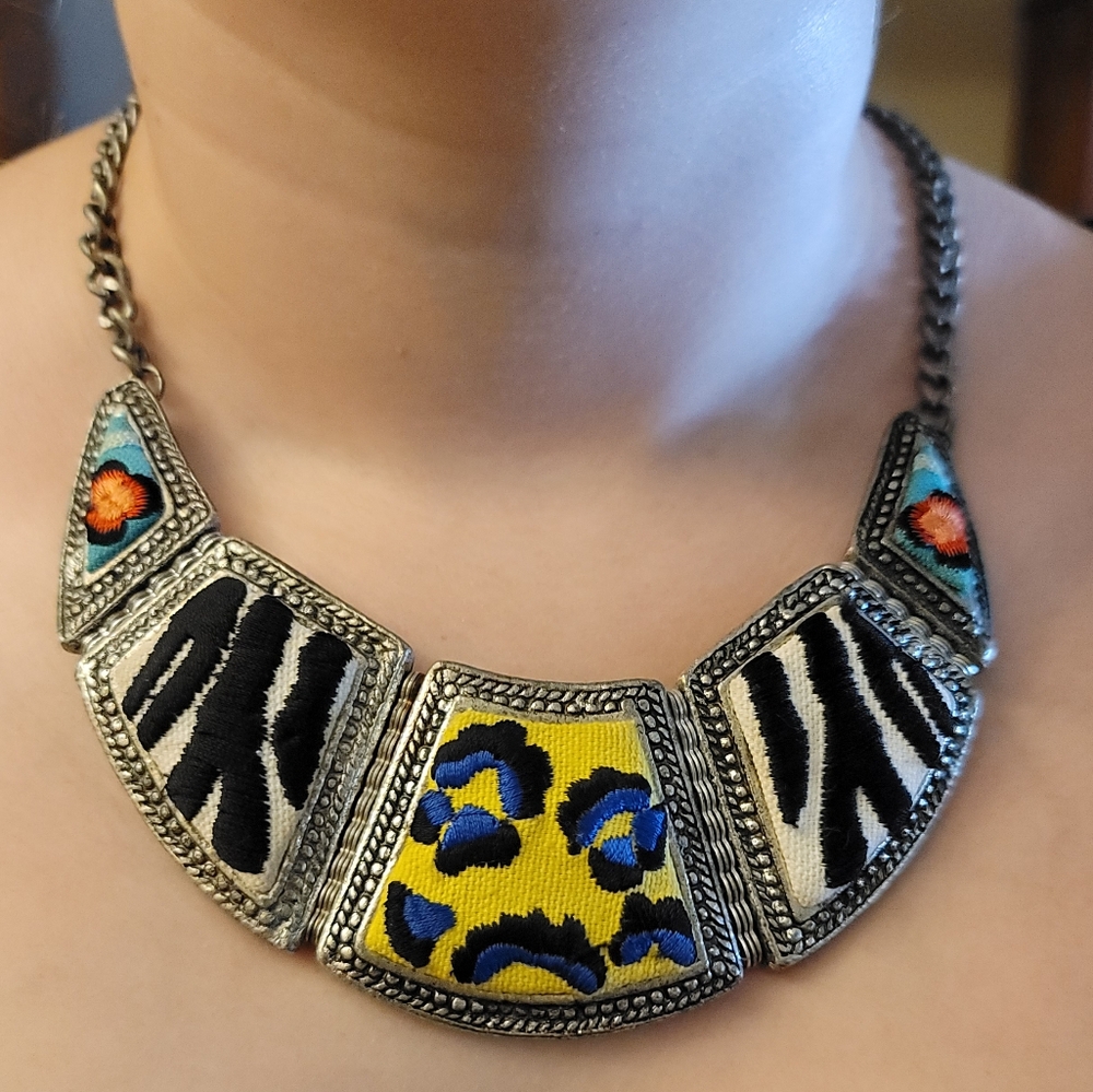 ZARA Animal print embroidery necklace. GUC. 9.5" long. Pendant is 6" across. - Picture 5 of 8